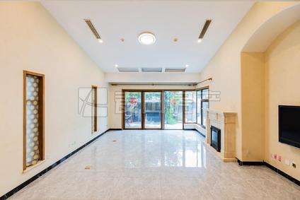 北京龙湾别墅4室3厅366平低楼层/共1层