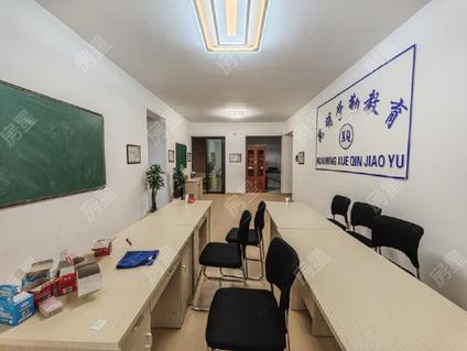 昆明滨江俊园(一期)4室2厅134平低楼层/共33层