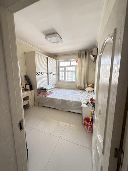 天津欣苑小区2室2厅89平高楼层/共6层