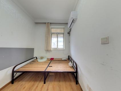 南京利民新村2室1厅45.82平中楼层/共5层