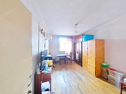 北京友谊小区3室1厅68.57平高楼层/共6层