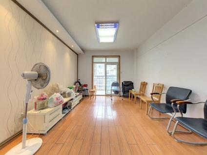 北京富士君安花园2室1厅73.48平中楼层/共11层