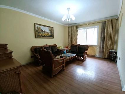 北京40厂家属楼2室2厅92平中楼层/共6层