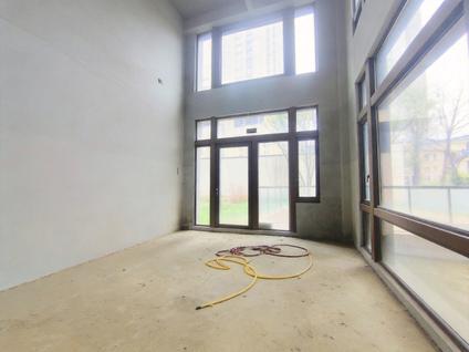 西安长安龙胤小区8室3厅468.82平低楼层/共3层