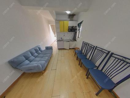 北京新天地大厦1室1厅38平中楼层/共20层