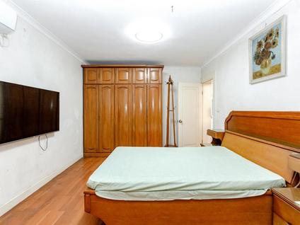 静安闸北公园整租 上大东村2室1厅/75平/底层