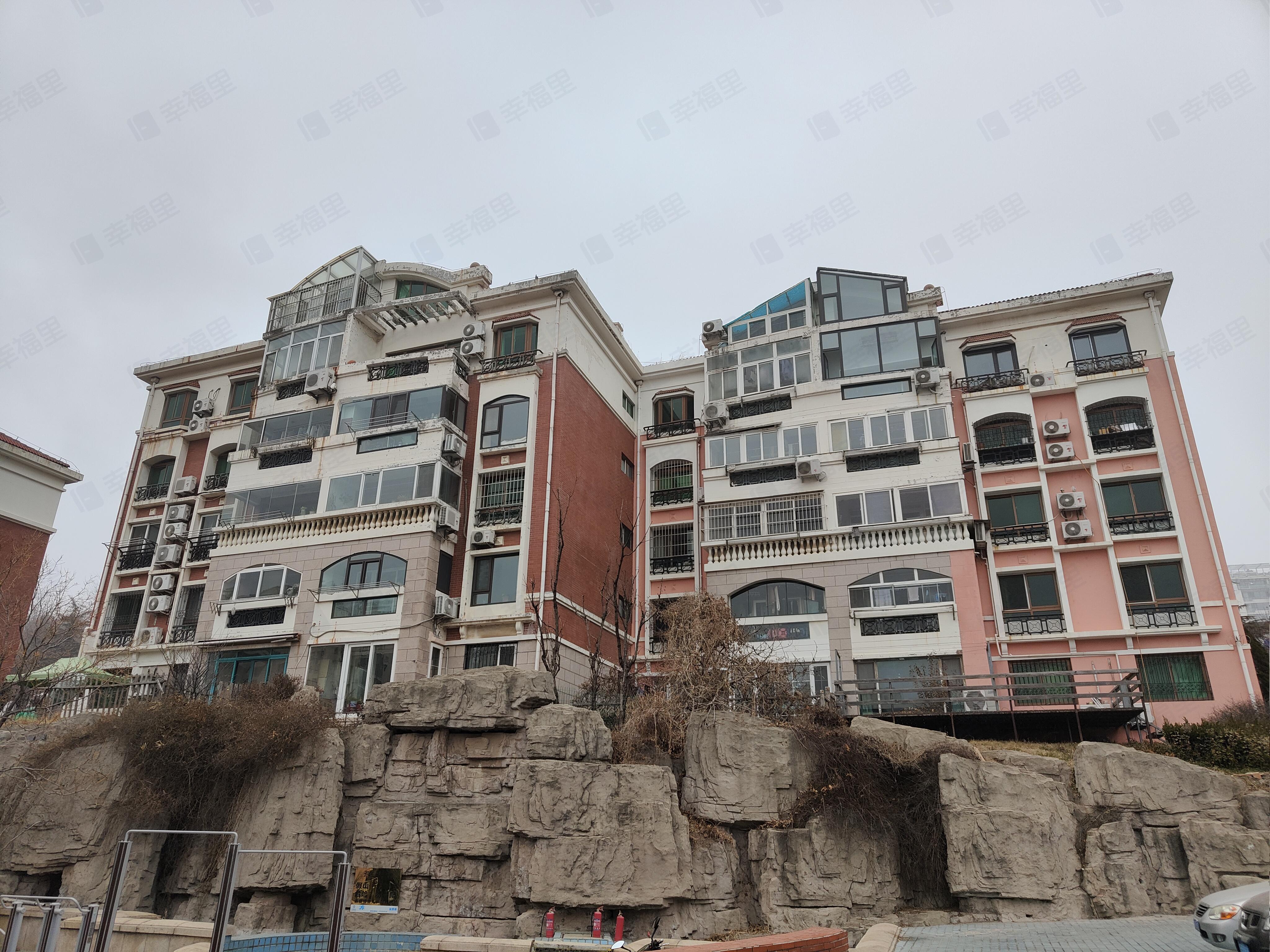 拥翠山庄小区效果图