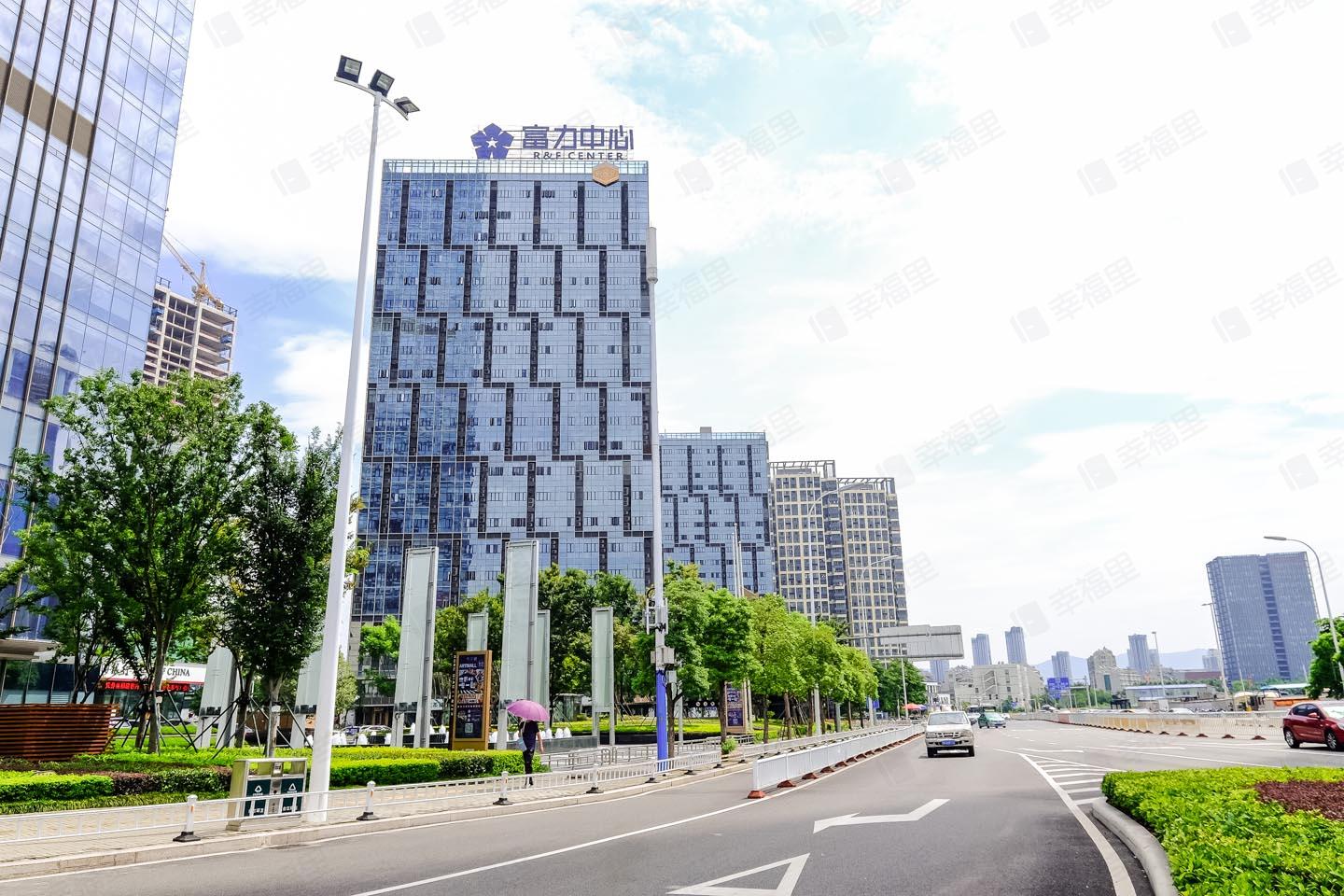 富力中心C区小区效果图