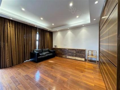 南城西平整租 鼎峰源著5室2厅/260平/顶层