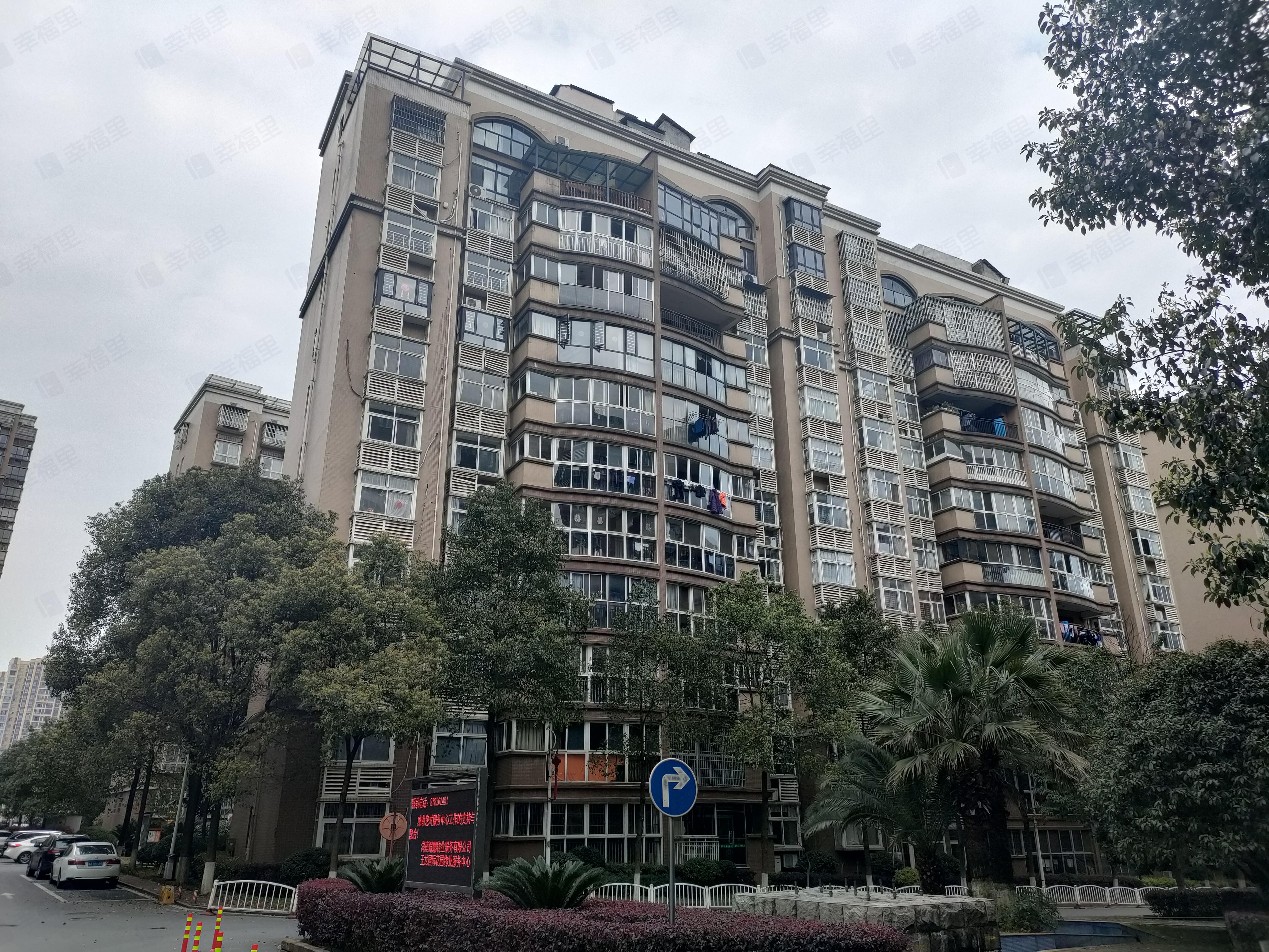 玉龙国际花园小区效果图