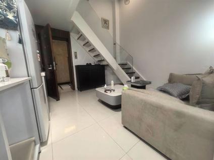 北京世界金融中心2室1厅47平中楼层/共23层