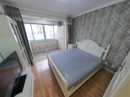 闵行春申整租 常兴家园1室1厅/52平/中楼层