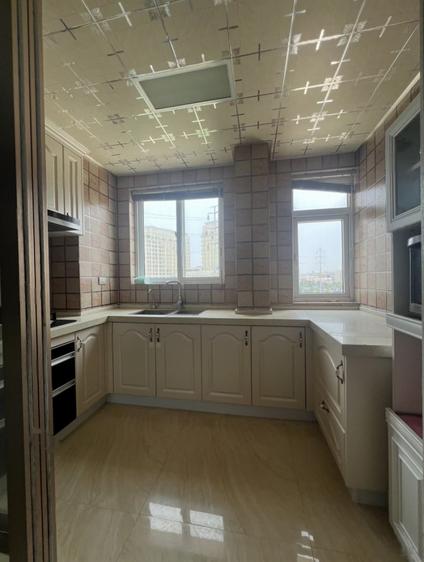 北京永丰家园4室2厅154平中楼层/共11层