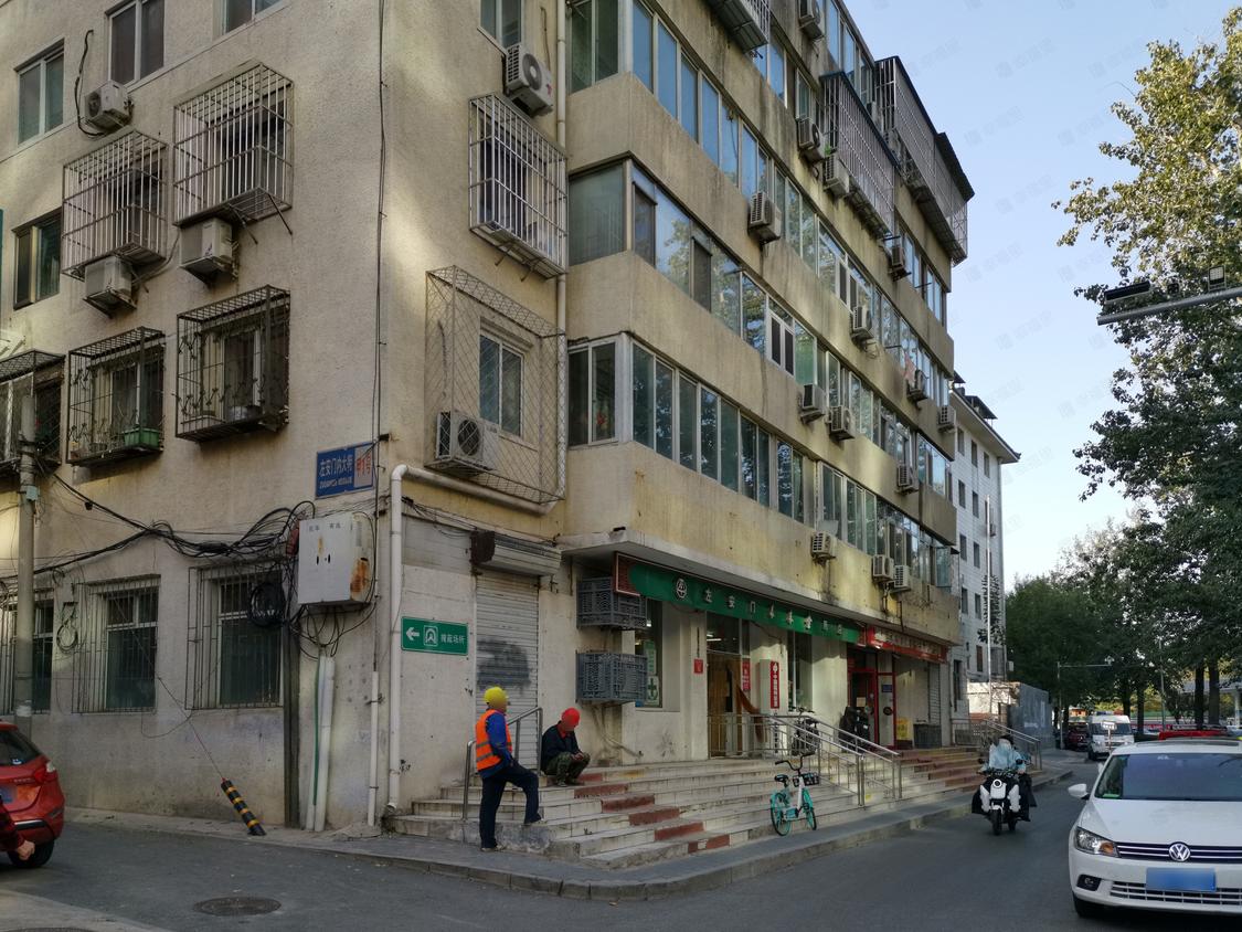 北京东城-龙潭湖/1981年建左安门内大街