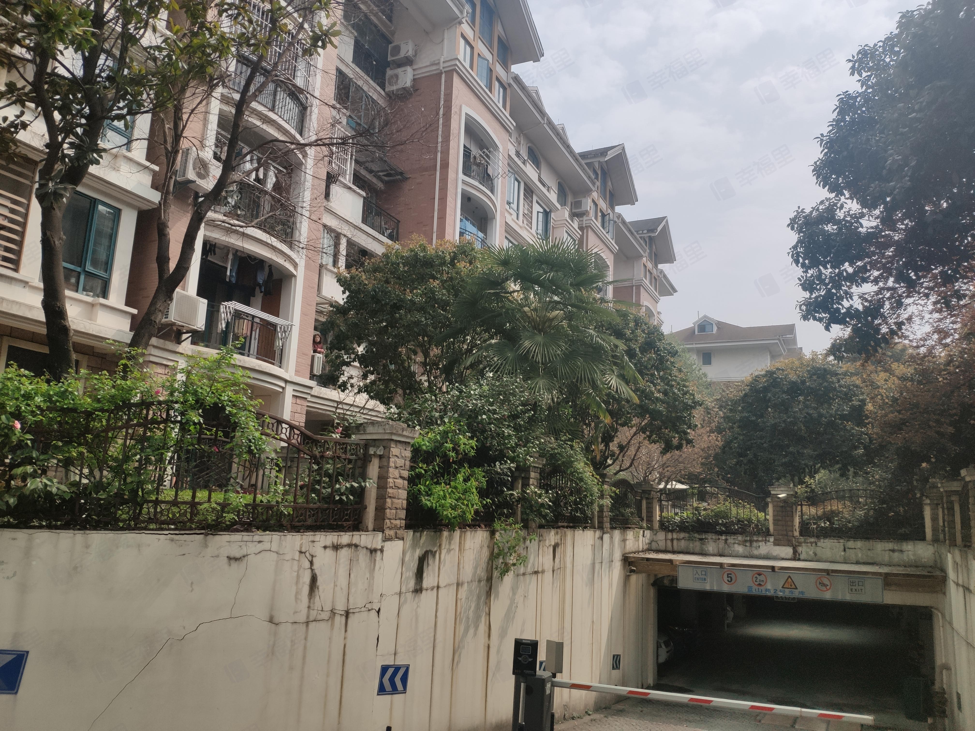 卧龙丽景湾(蓝山苑)小区效果图