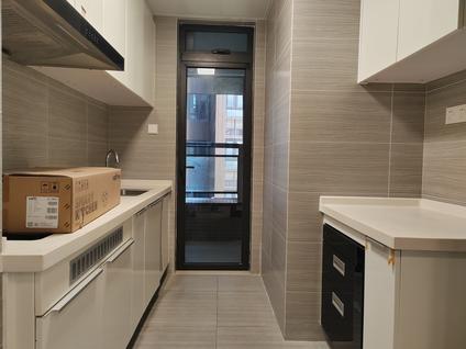 鼎湖鼎湖整租 龙光玖龙湾3室2厅/98平/低楼层