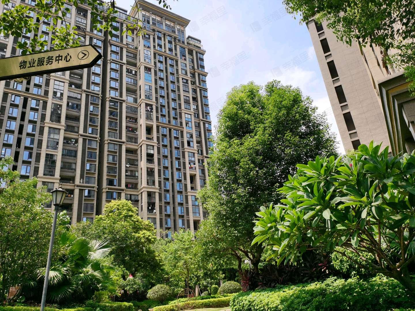 建发中央湾区小区效果图