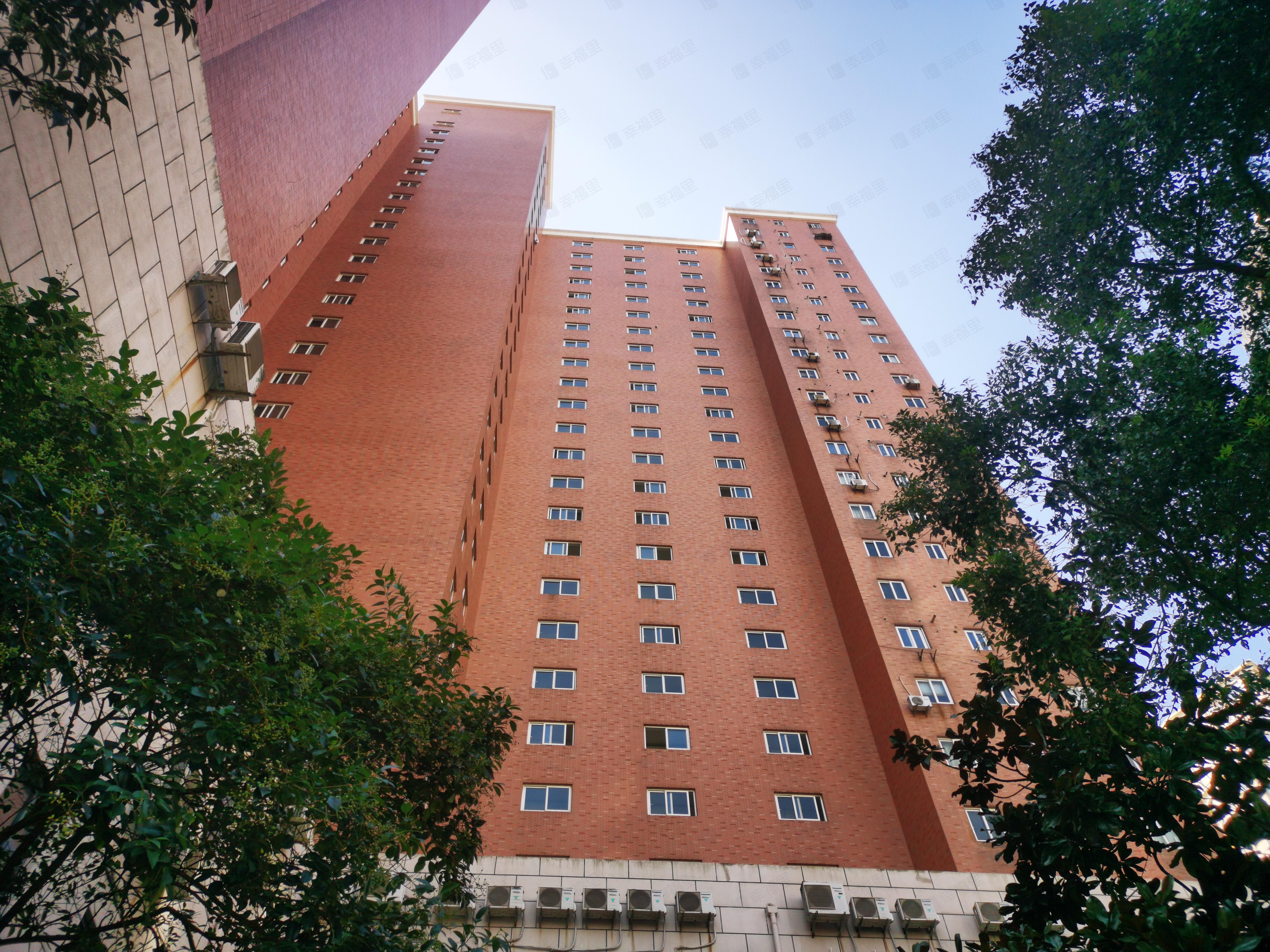 一品名人居小区效果图