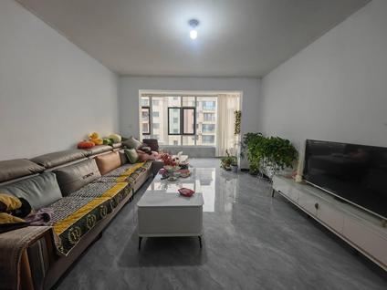 北京龙城公馆3室2厅128平中楼层/共8层