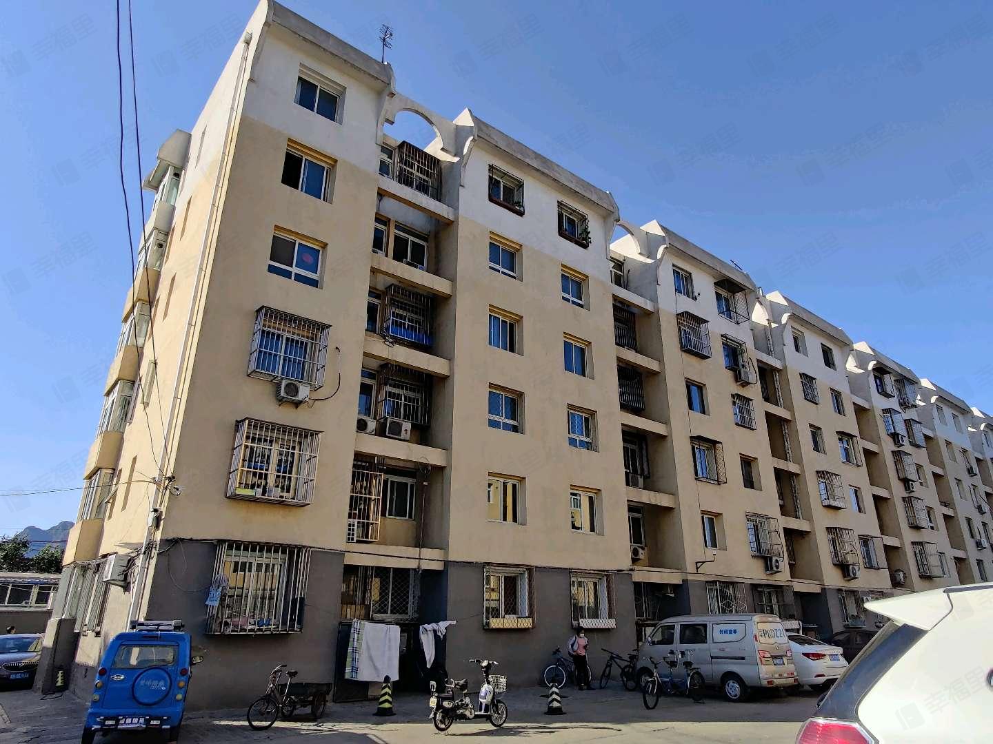 游览路7号院小区效果图