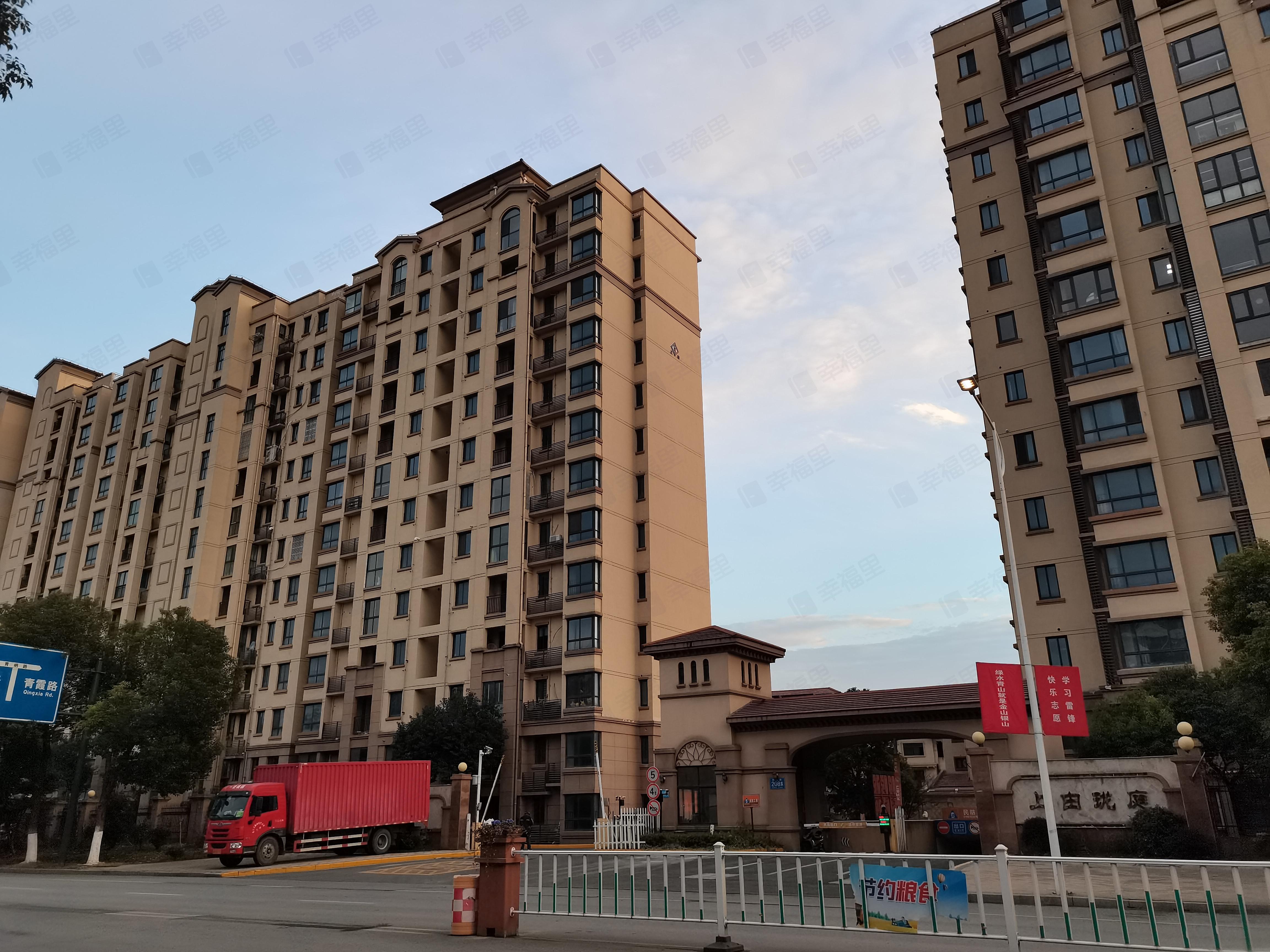 上由珑庭小区效果图