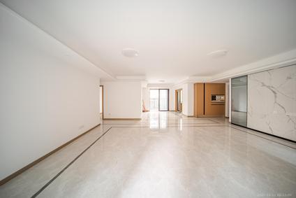 北京恒伟星雅韵4室2厅164.9平低楼层/共22层