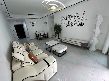 北京绿地绿禾名邸2室2厅72.53平中楼层/共17层