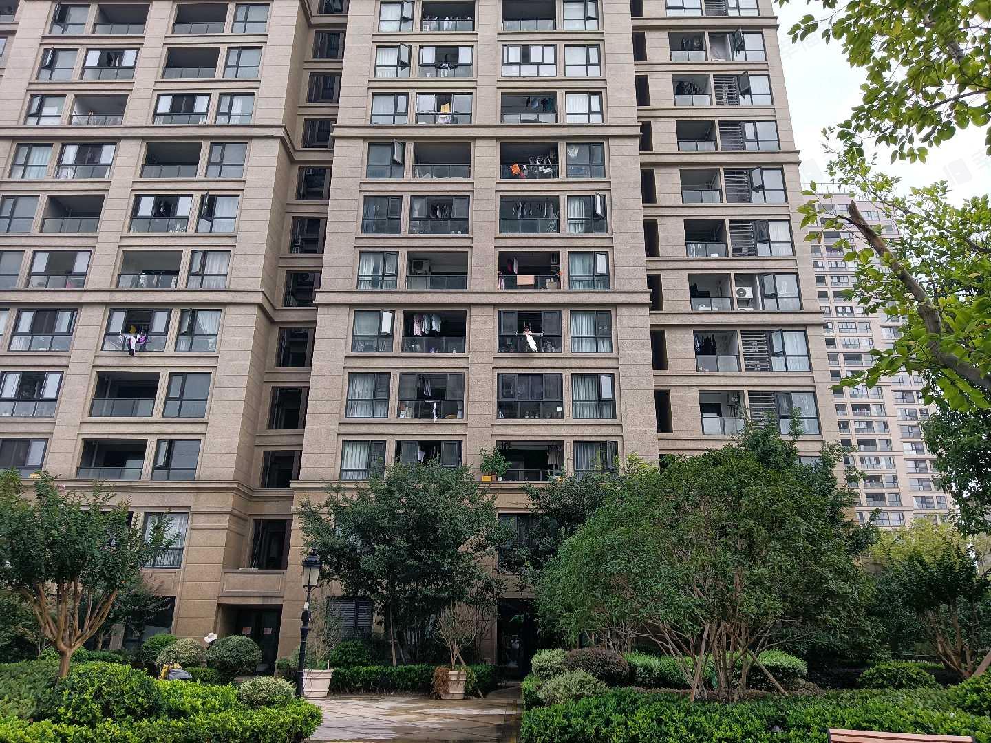 东晖龙悦湾小区效果图