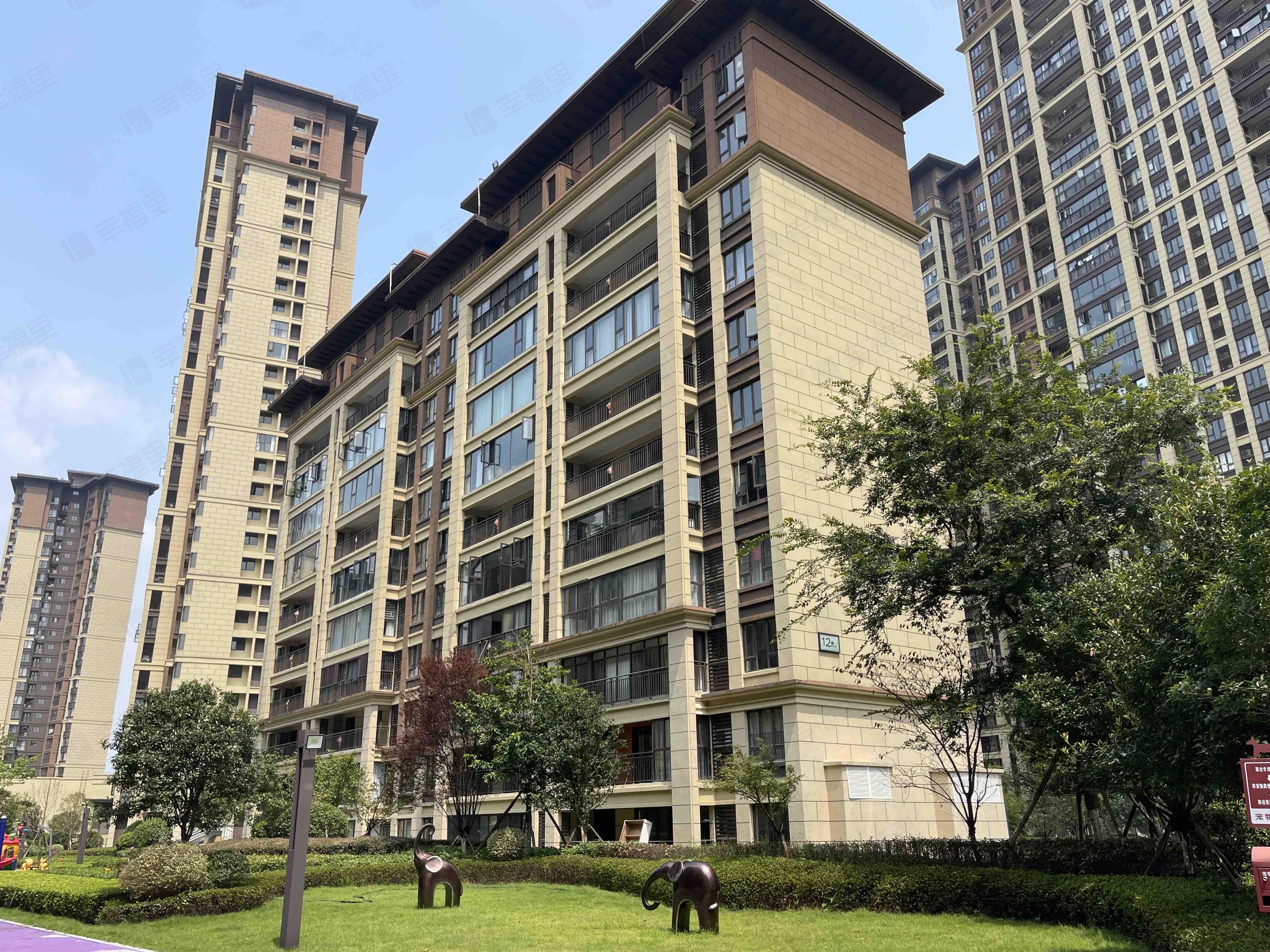 吾悦华府小区效果图