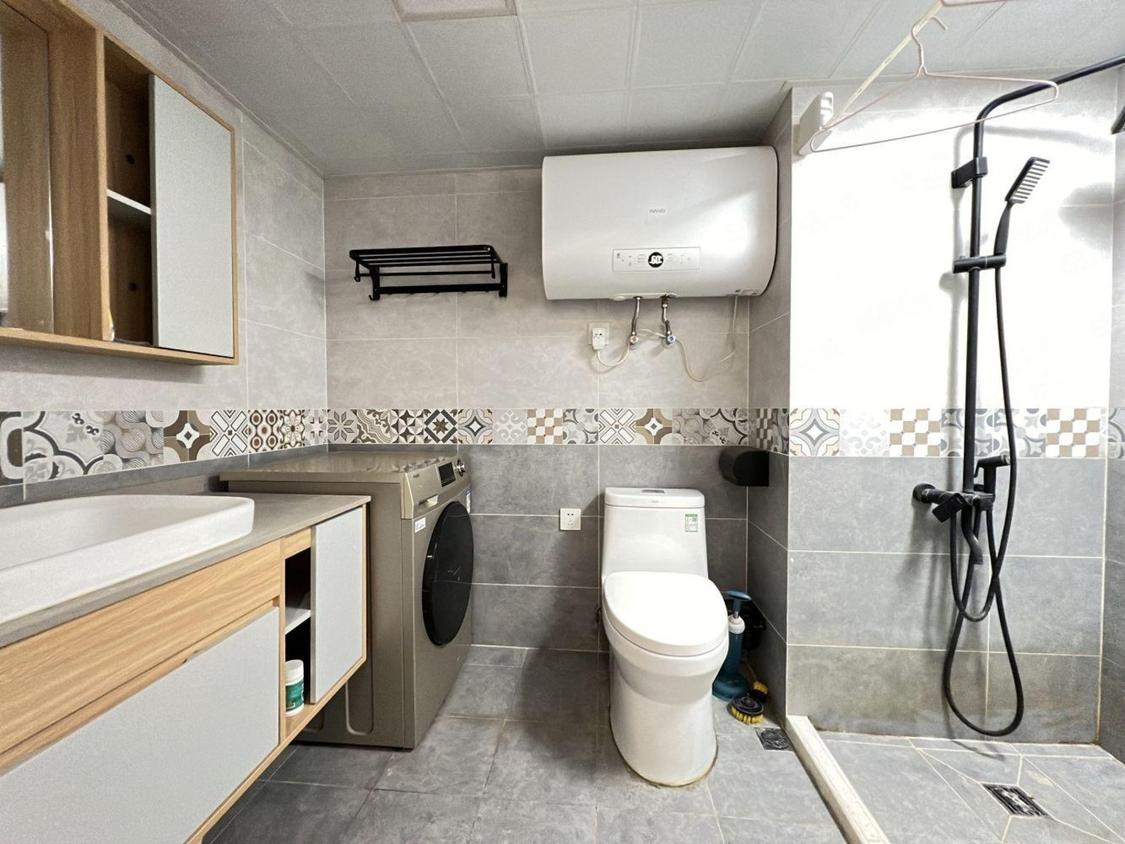 整租·鹤坡路84弄小区