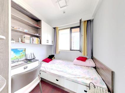 泉山火花整租 融创淮海壹号4室2厅/125平/高楼层