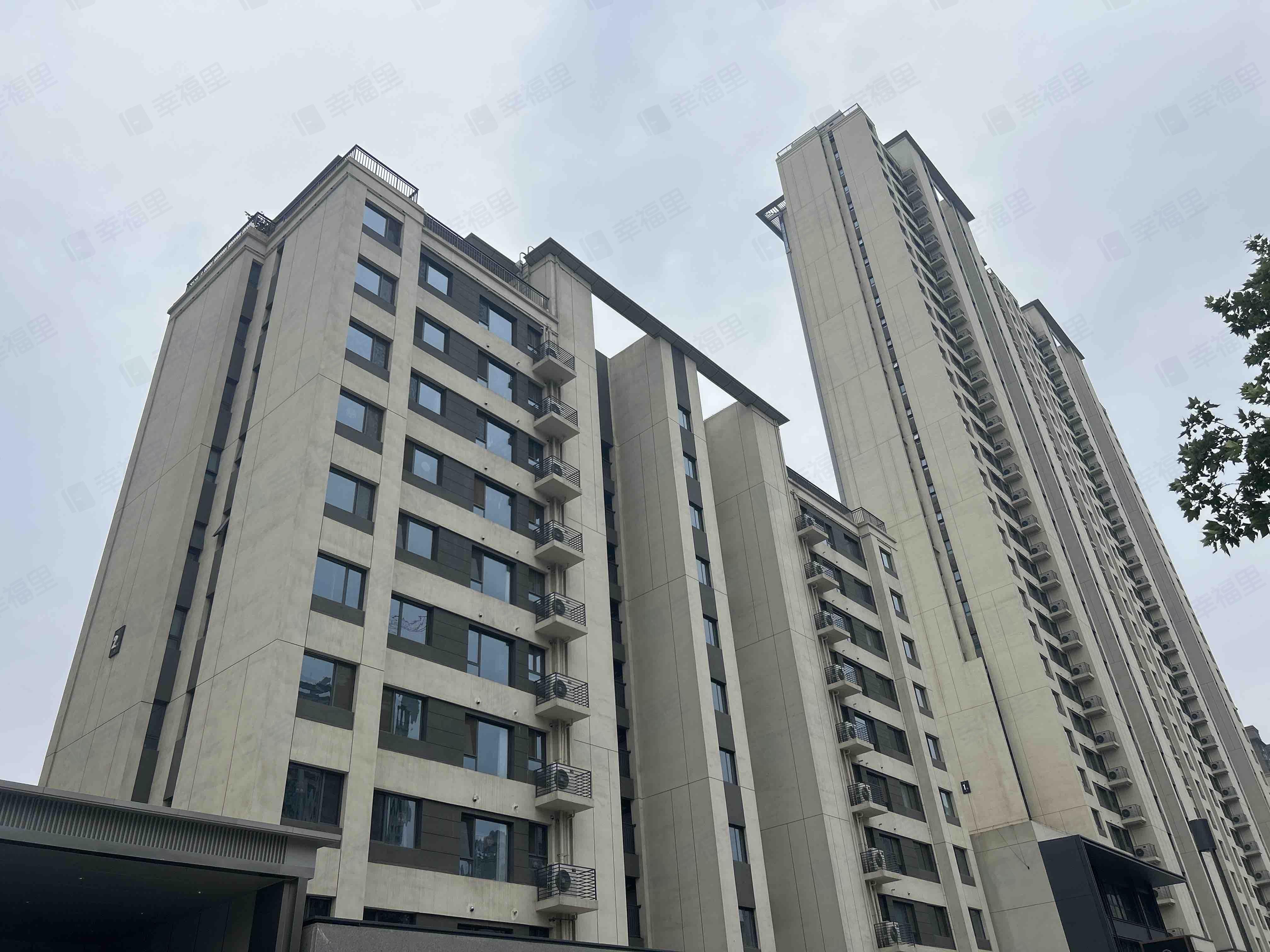 老城根蓝光雍锦世家小区效果图