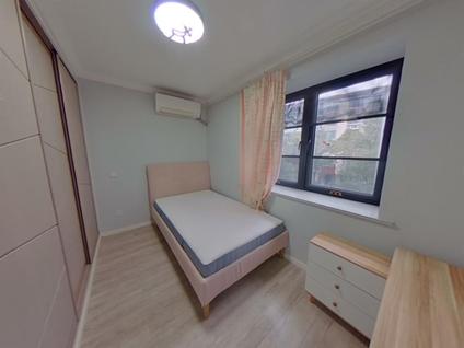 浦东杨思整租 杨南新村2室1厅/72平/中楼层