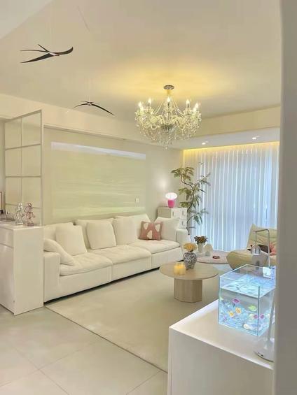 深圳会展湾南岸广场3室2厅80平高楼层/共34层