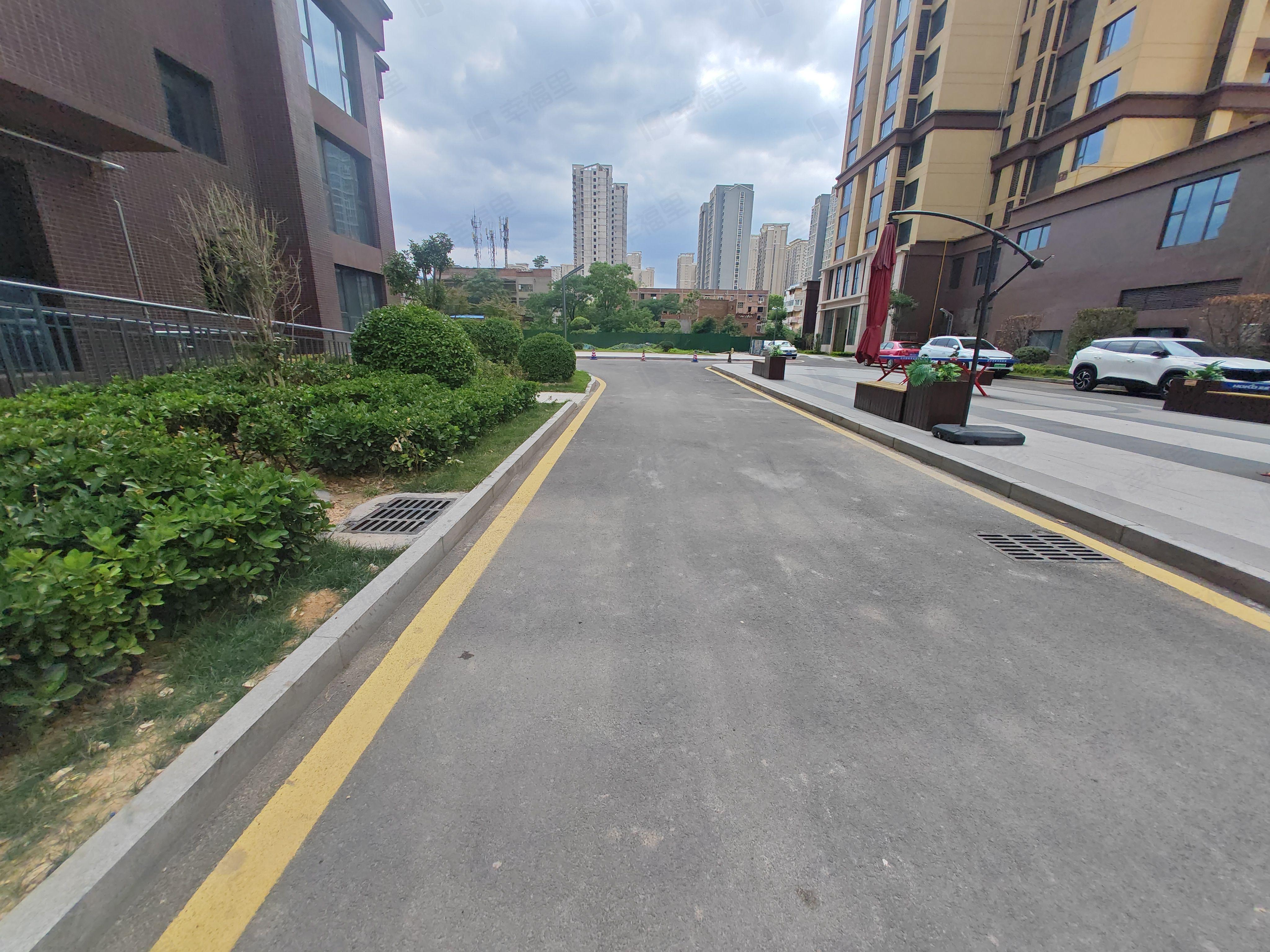 太阳城(巴黎左岸二期)小区效果图