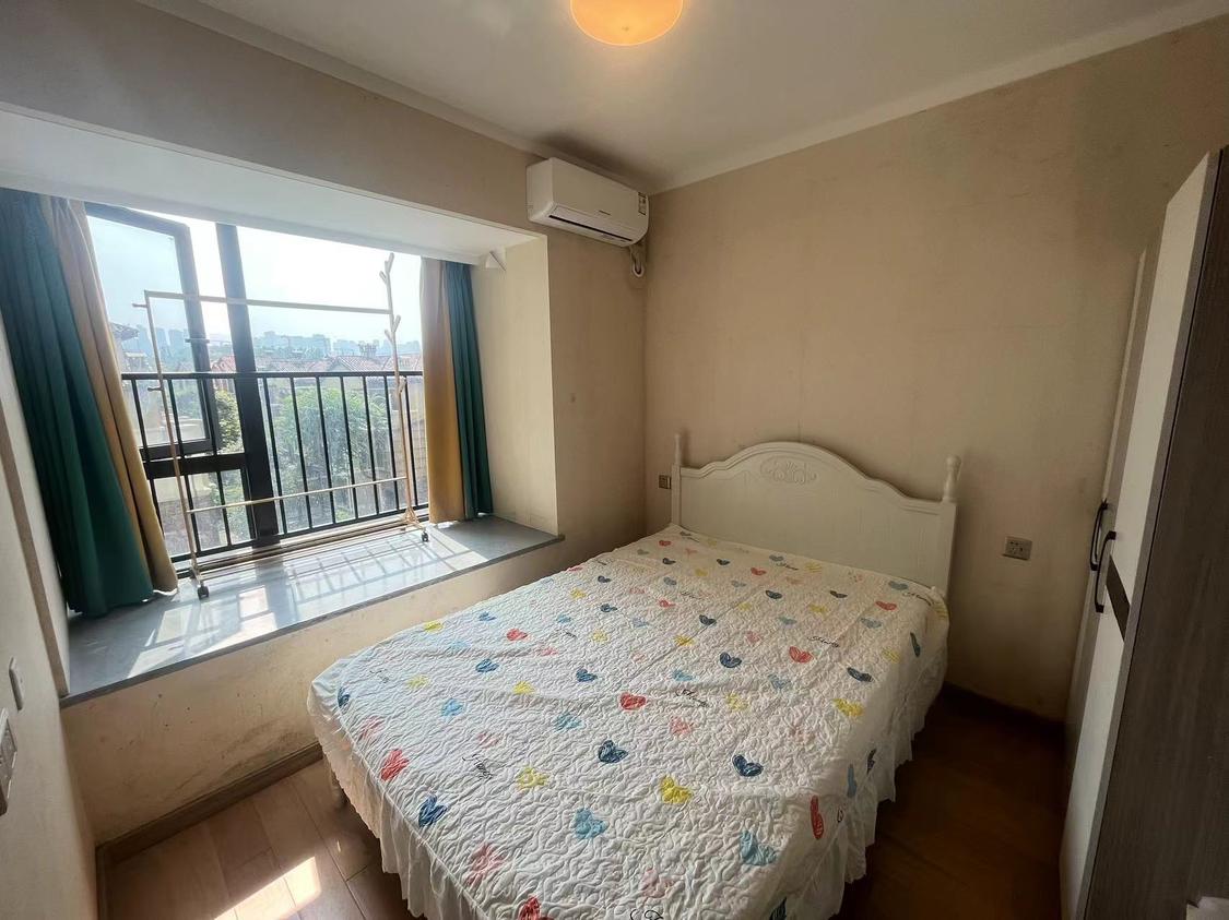 合租·龙湖九里峰景