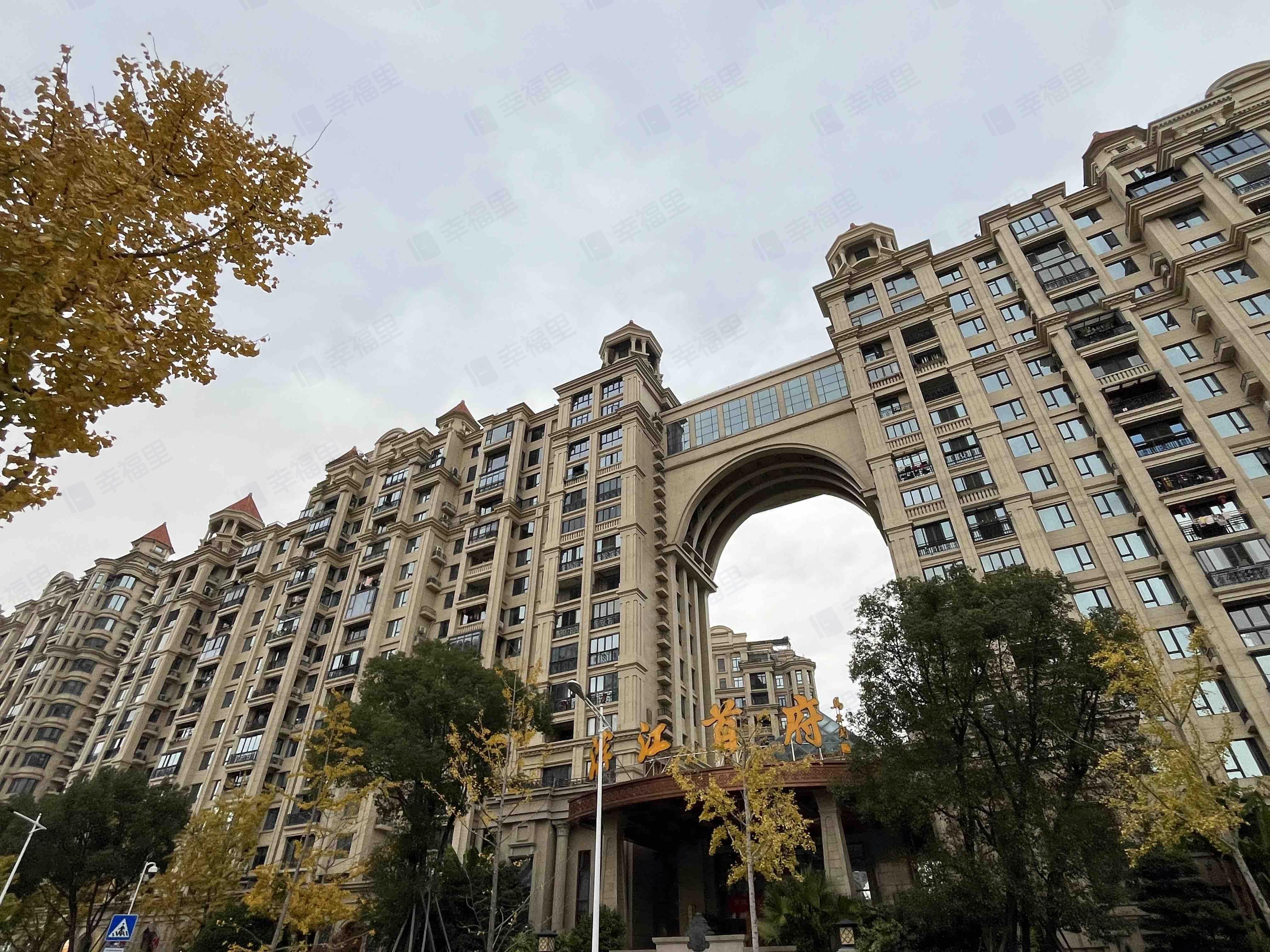 中梁滨江首府小区效果图