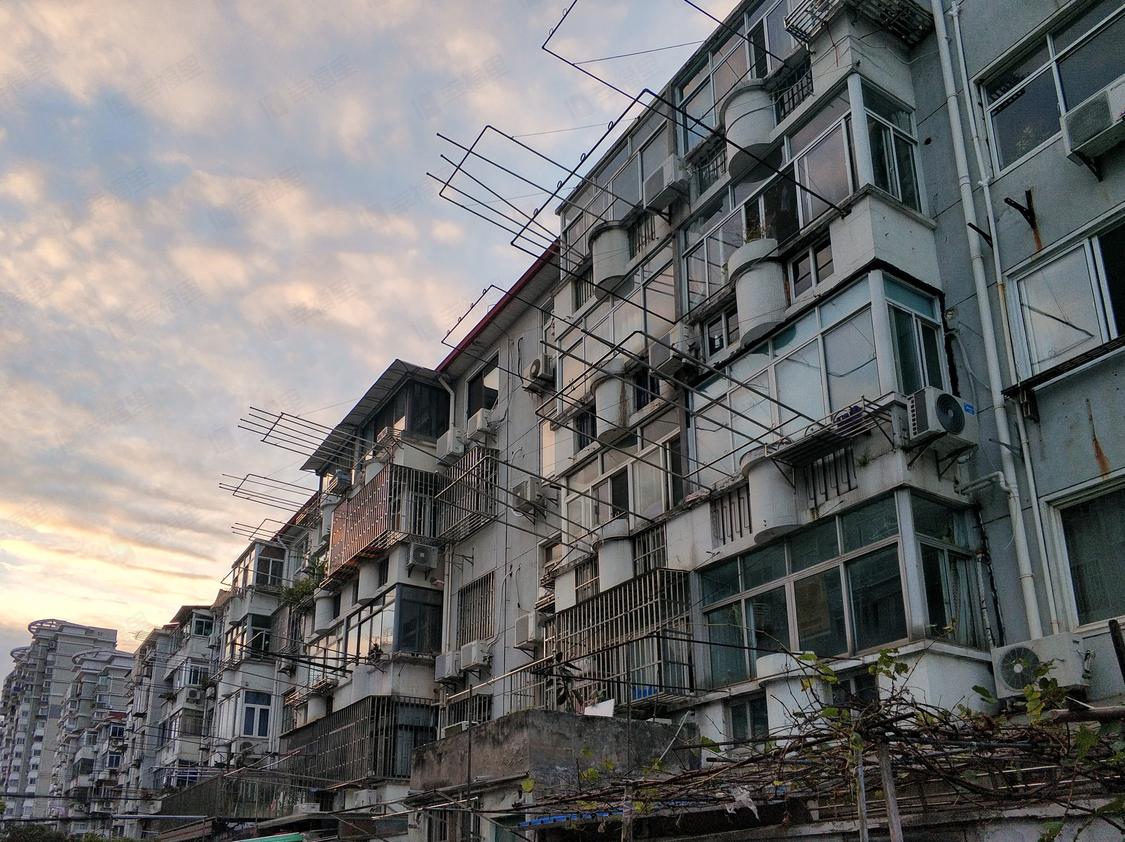 上海浦东-周浦/1986年建东南三村