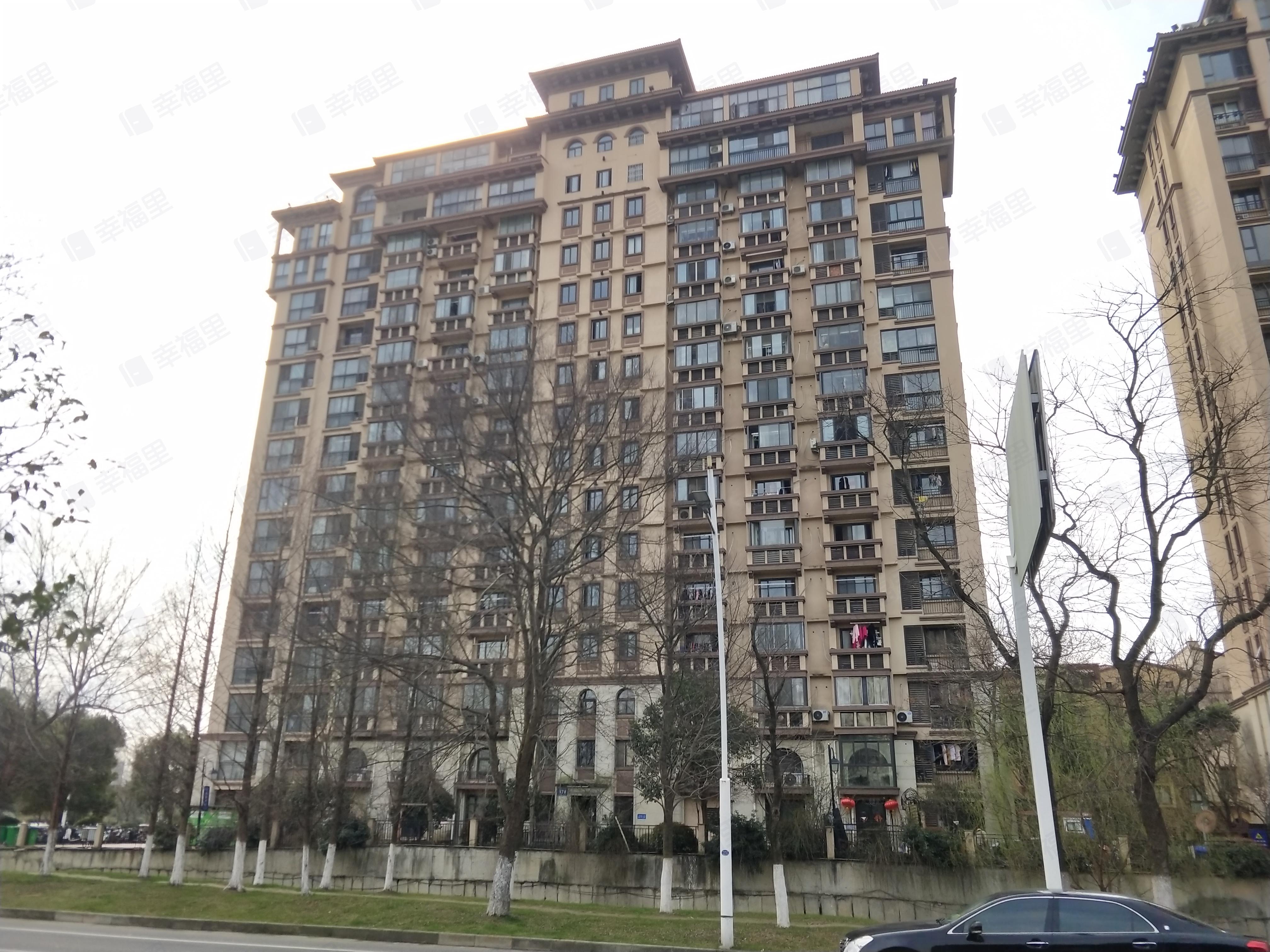 龙湖滟澜山小区效果图