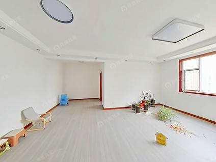 北京鑫美天地3室2厅125平中楼层/共16层