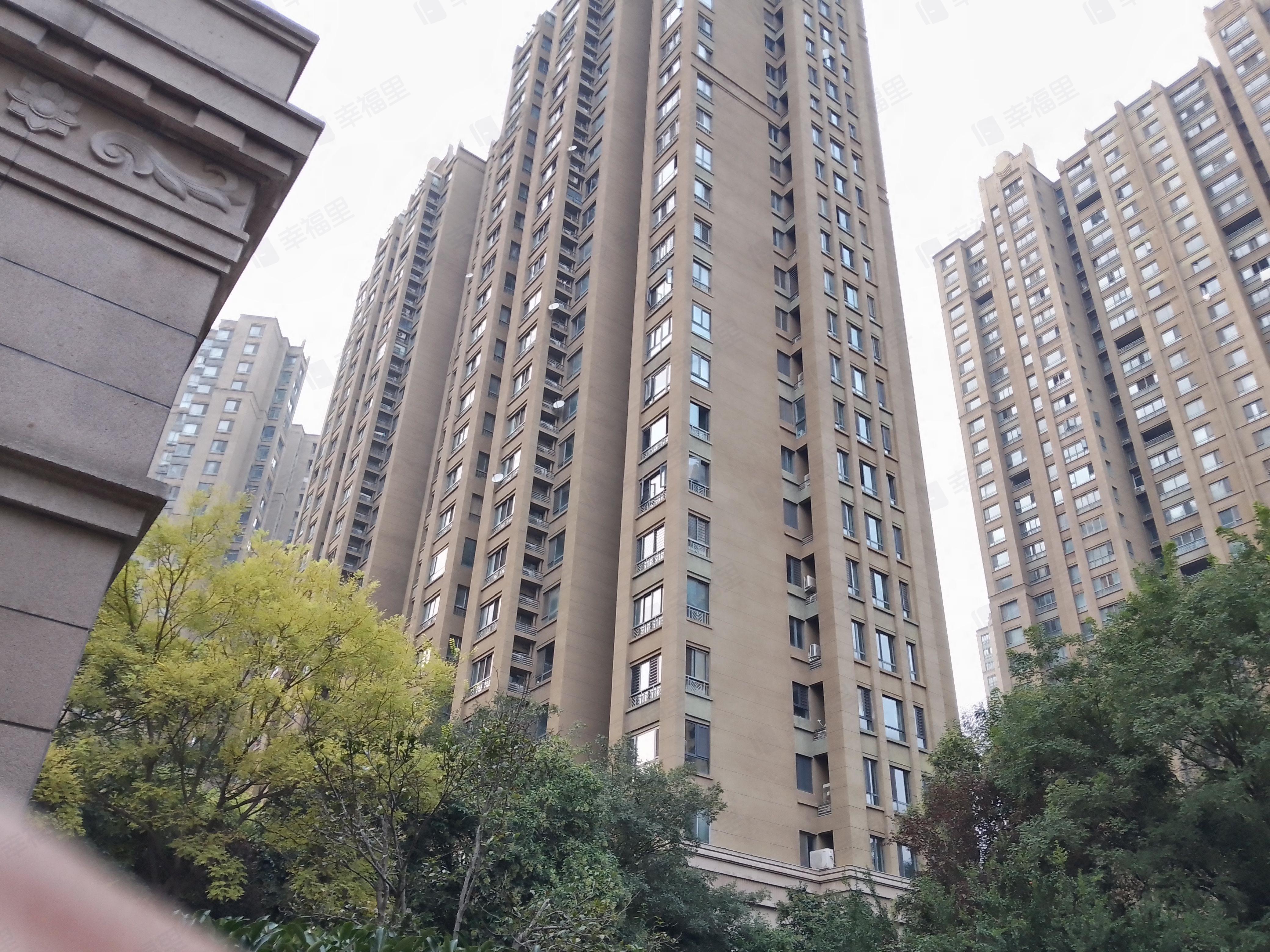 新里卢浮公馆小区效果图