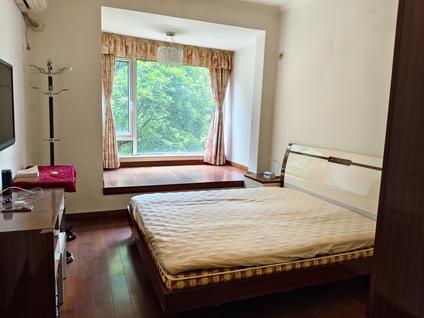 洪山铁机路整租 爱家国际华城3室2厅/147平/低楼层