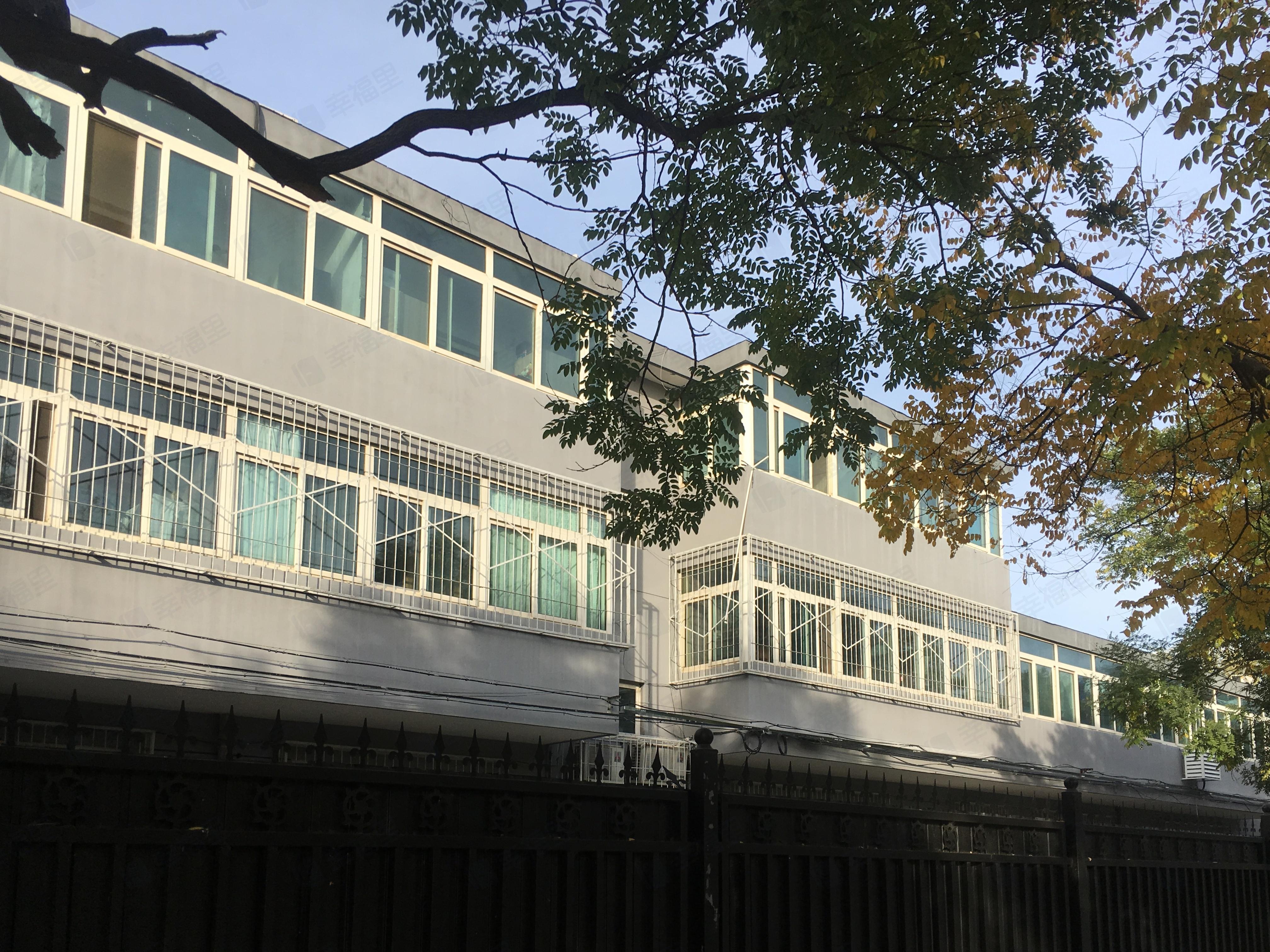 新建宫门路六号院小区效果图