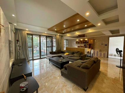 南城西平整租 世纪城国际公馆(四期)5室2厅/169平/中楼层