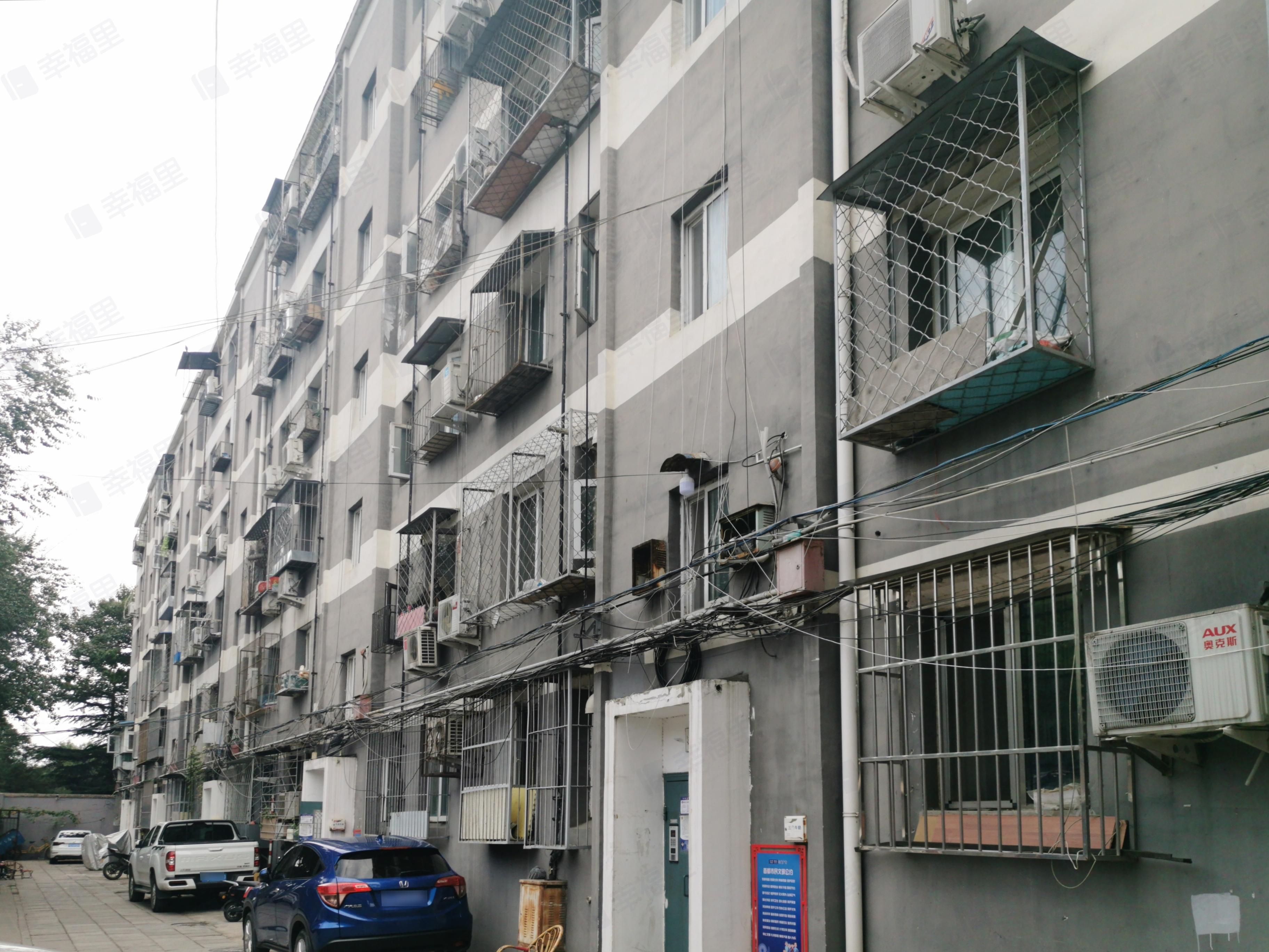 九中教工宿舍楼小区效果图