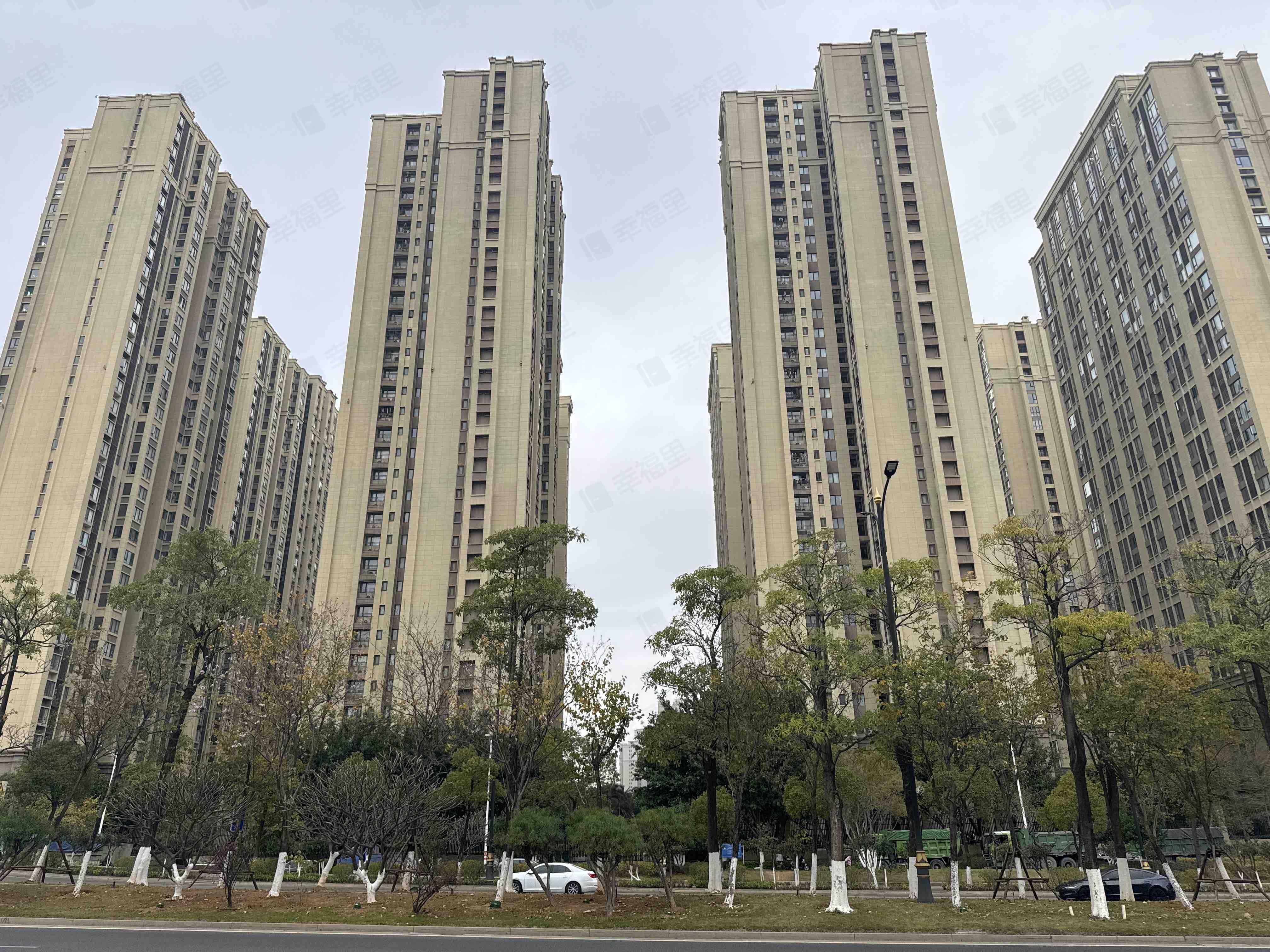 龙湖嘉天下(观宸三期)小区效果图