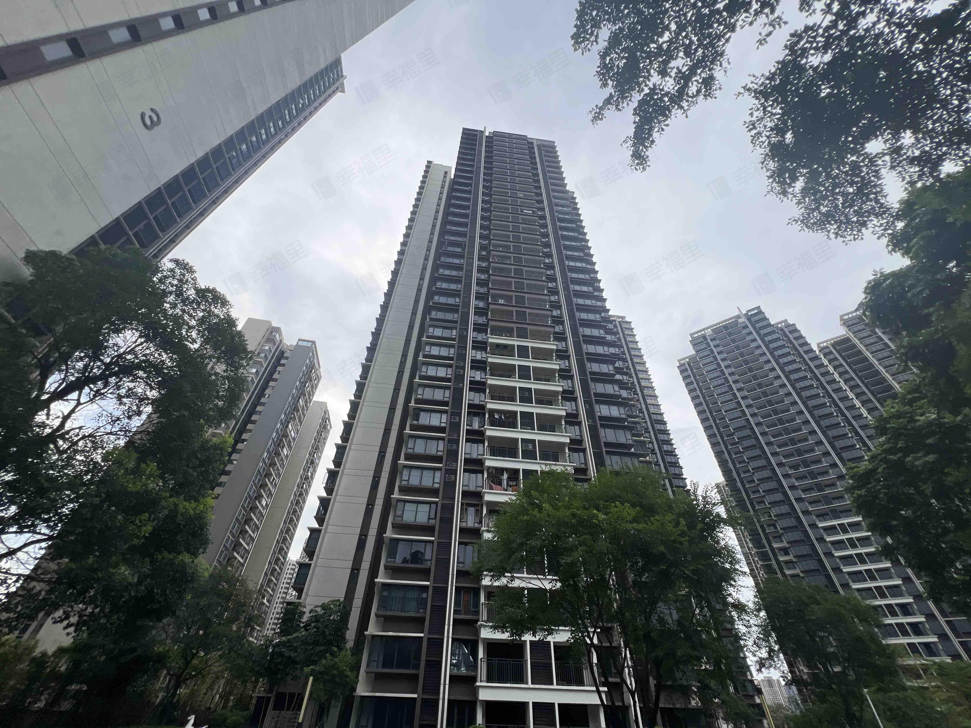 保利麓湖小区效果图