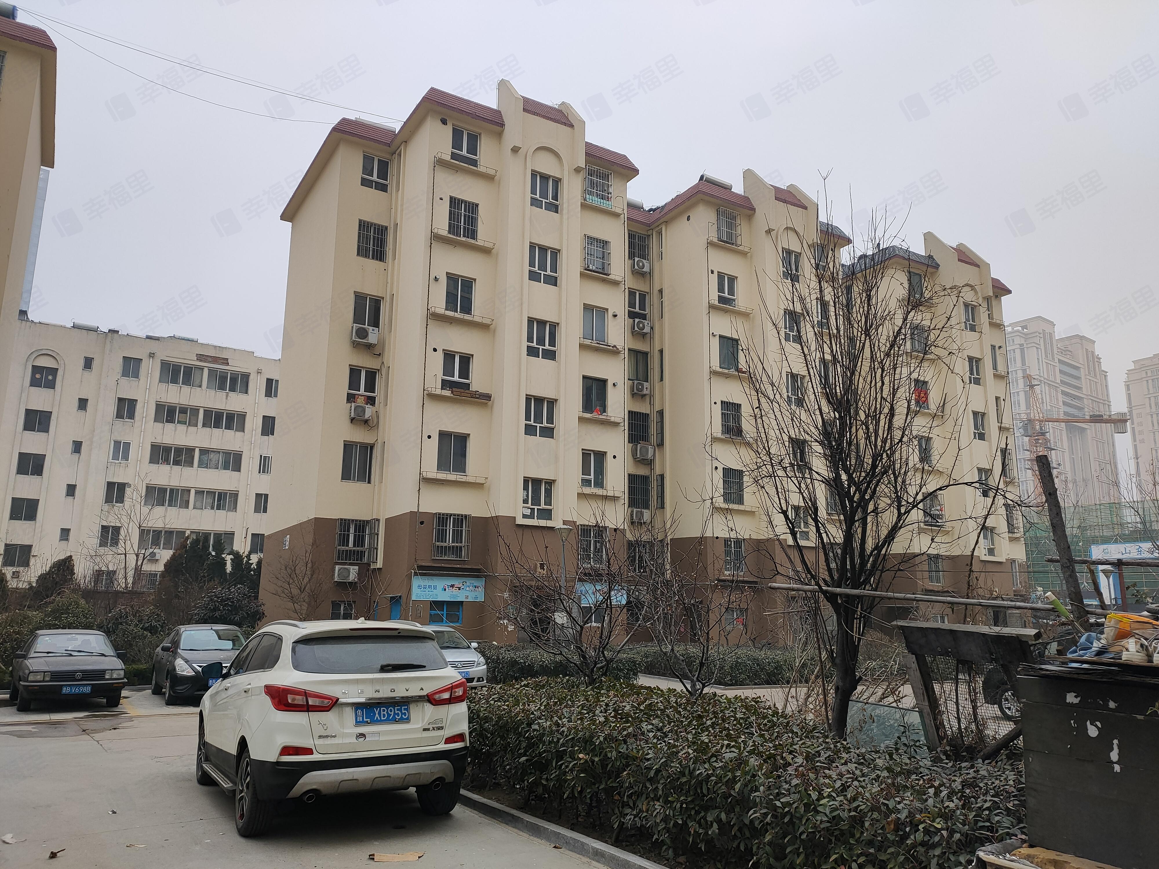 鲁泽观天下小区效果图