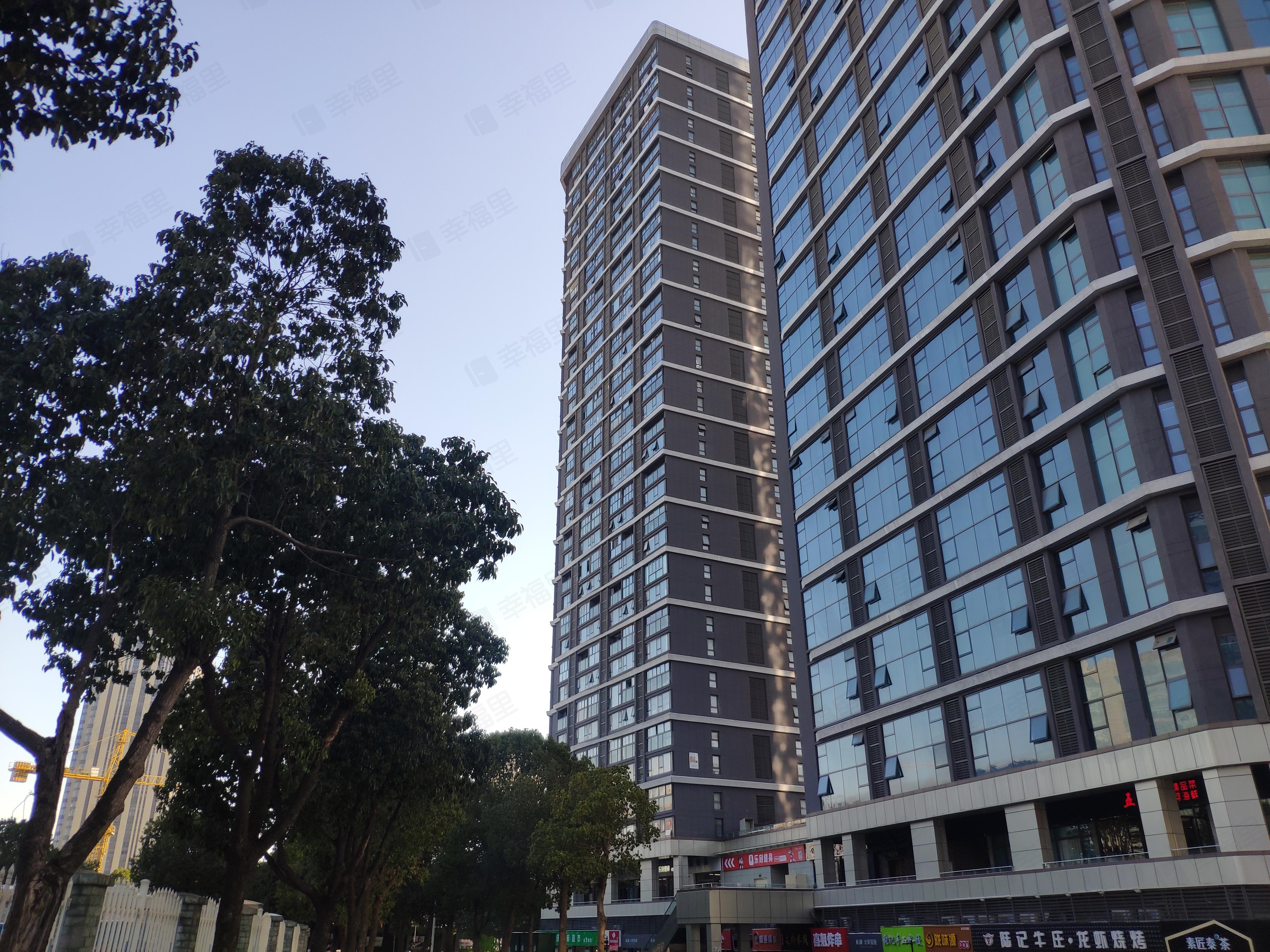 龙湖北宸星座小区效果图