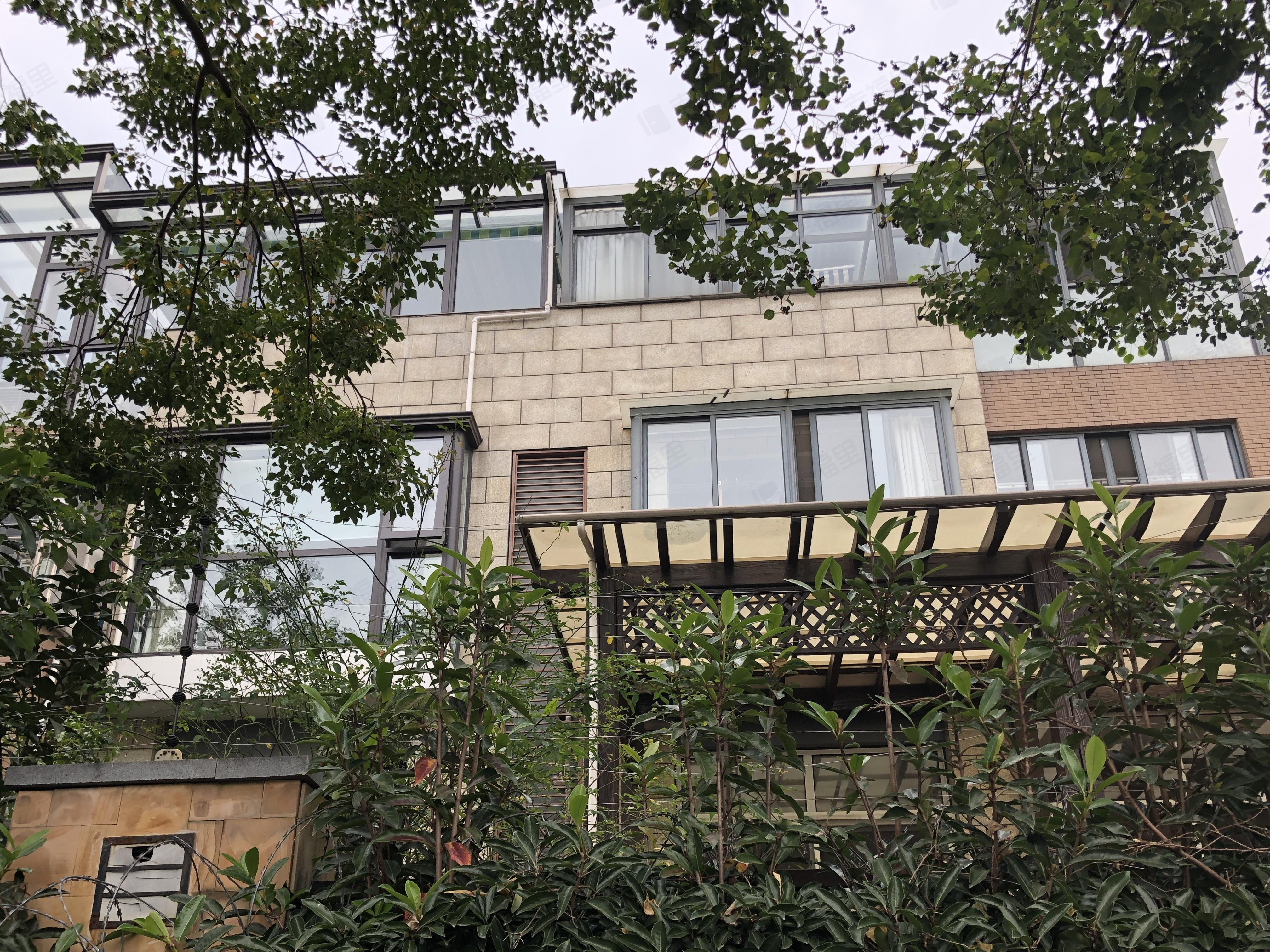 沿海丽水馨庭(别墅)小区效果图